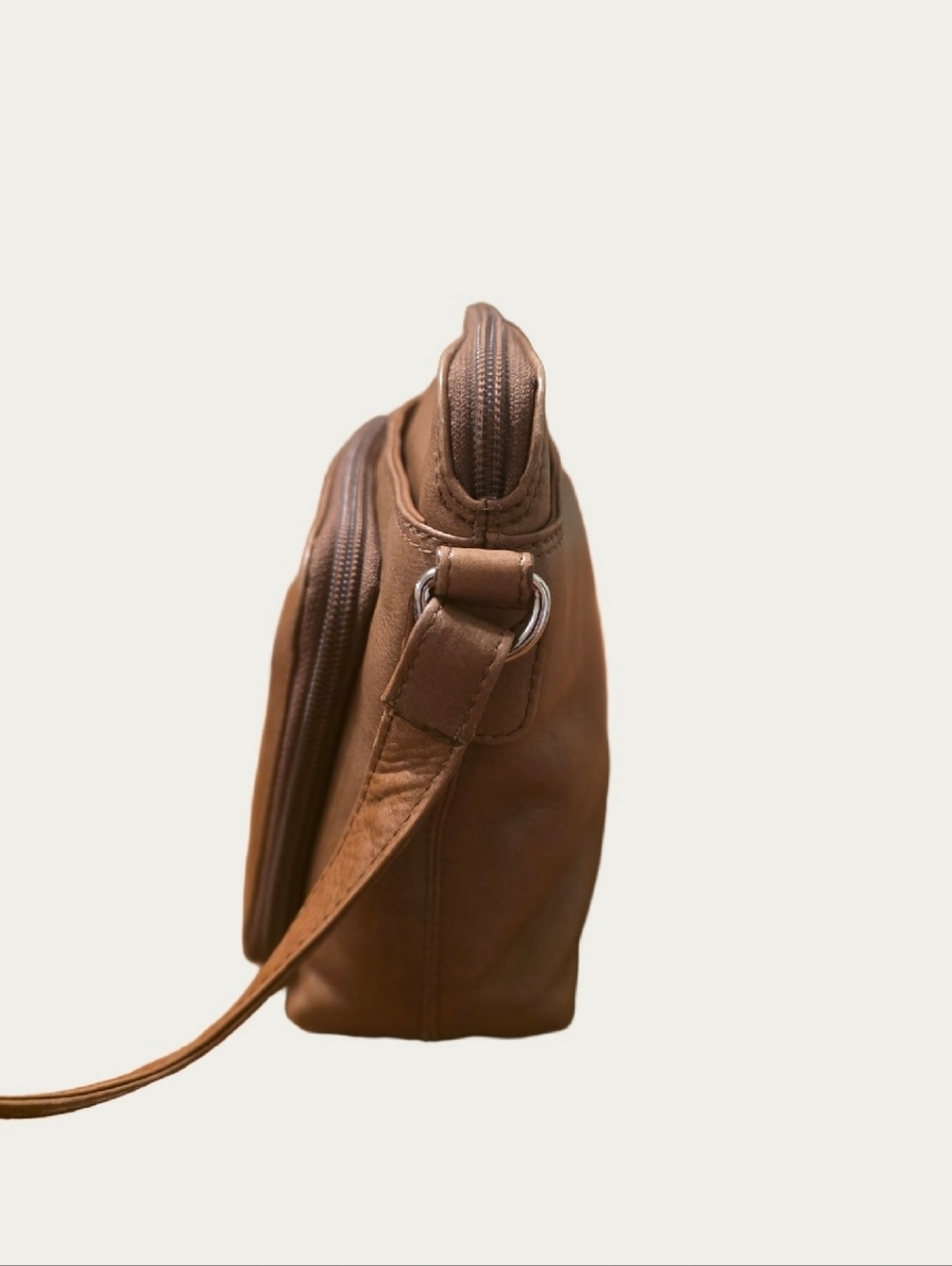 ili New York, East-West Leather Crossbody, Organizer Bag - Picture 6 of 16